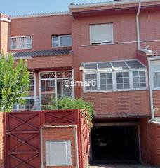 Reihenhaus  Cl castaños. Adosado  de 3 habitaciones en cubas de la sagra