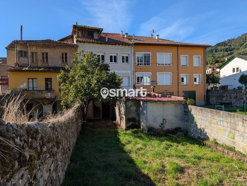 Foto 1e754fe7-04f8-4c2b-90d7-4ca896669873. Edifici a Salas