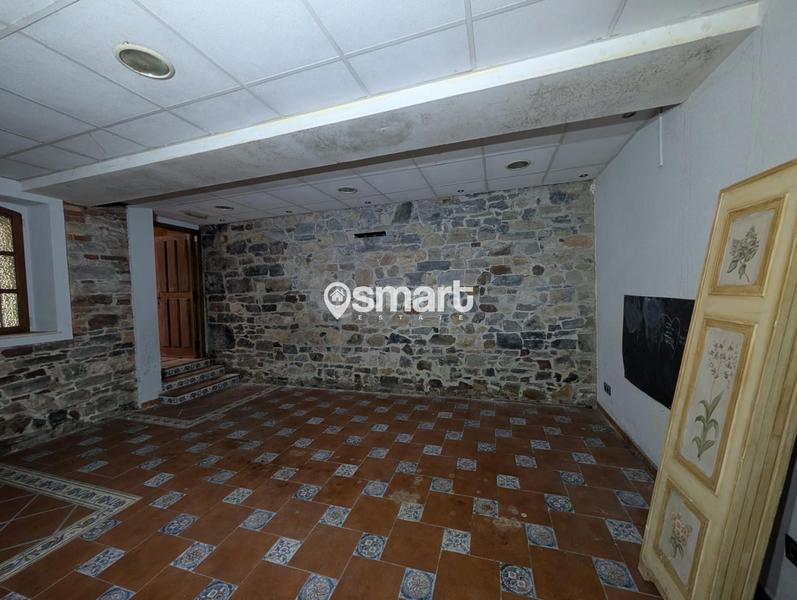 Foto 7af7f36b-7da8-4bad-87ed-51a046b60d89. Edifici a Salas