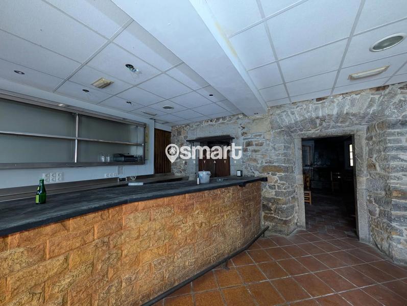 Foto b5514479-1d8b-4ac2-9f0c-0aa6ffa49fa2. Edifici a Salas