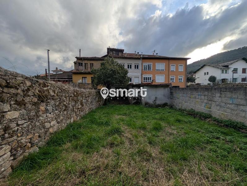 Foto e7a42dcb-69b2-41b4-a0fc-116c0a3a5419. Edifici a Salas