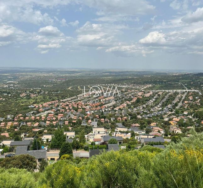 Foto 342dd595-4a33-4478-96fc-73cc33a9a8ec. Finca rústica a Los Ángeles de San Rafael Espinar (El)