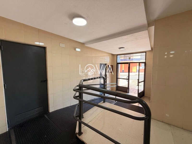 Foto e1bb2616-d970-4640-ae38-daa1d2de8480. Pis a Versalles Avilés