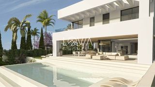 Chalet  Distrito chullera. Villa sobre plano con vistas panoramicas al mar y a gibraltar