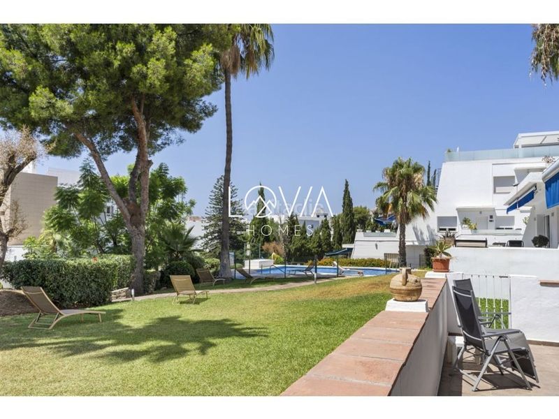 Foto 4c772210-da8d-424b-bb50-a19d9033a409. Pis amb piscina a Puerto Banús Marbella