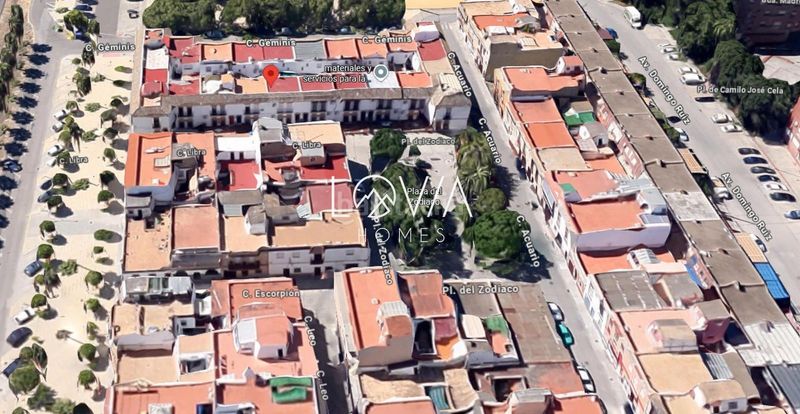 Foto 2d932500-ab67-4ad4-8202-8ab48f2355bf. Casa adossada a Salesianos Utrera