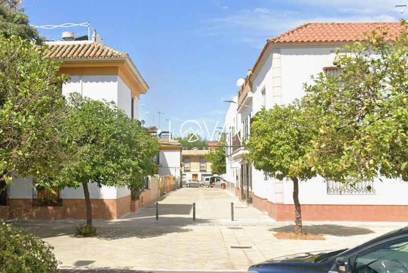 Foto 3b92fb9c-1f4d-49de-8da3-dfd71e3497dd. Casa adossada a Salesianos Utrera