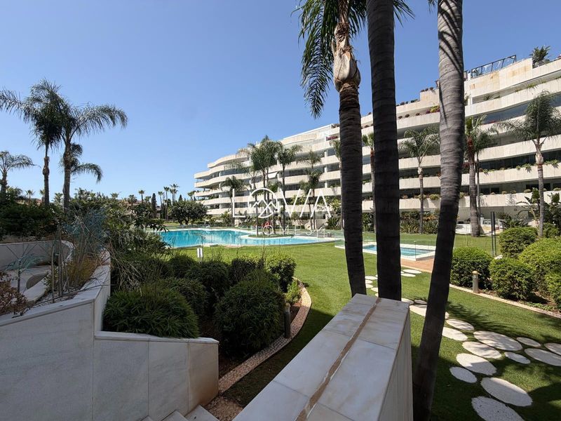 Foto 85dc2fb7-d7f5-4c01-bce0-ea4504a1dadd. Pis amb aparcament piscina a Puerto Banús Marbella