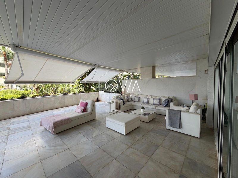 Foto ca17ba8d-16b3-4127-9027-b372e4dfbf28. Pis amb aparcament piscina a Puerto Banús Marbella