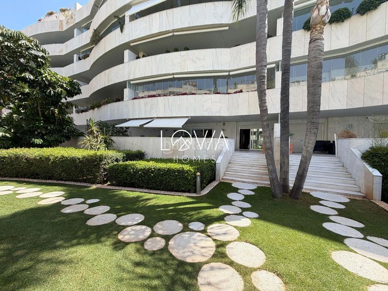 Foto e84baff6-1f75-4277-93dd-afa5e8b35423. Pis amb aparcament piscina a Puerto Banús Marbella