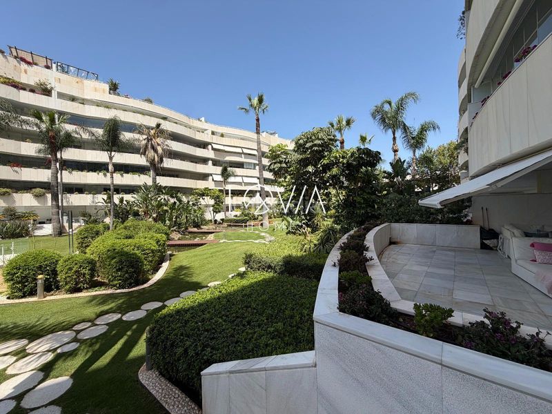 Foto f788e60c-8d1d-489f-9e85-acbd835af08f. Pis amb aparcament piscina a Puerto Banús Marbella