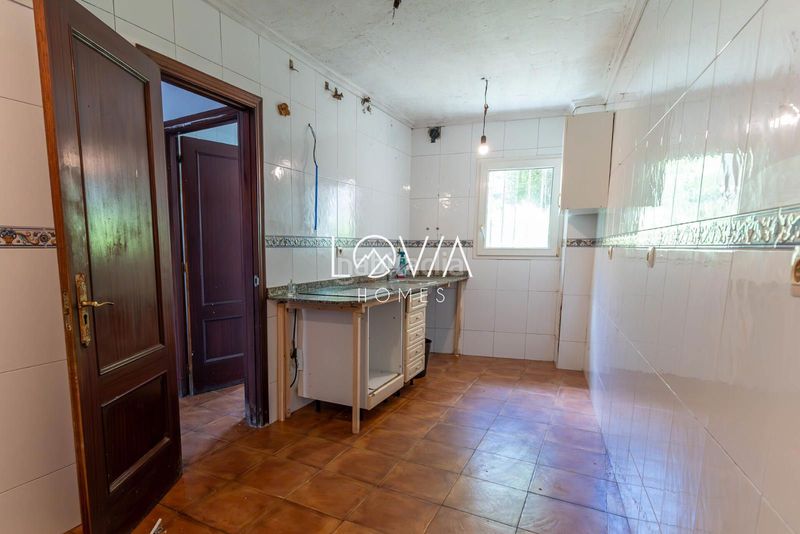 Foto 0309e076-a557-4d37-bd81-6fde249c3403. Casa a Alisal - San Román Santander