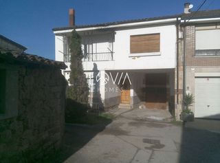 Casa adossada  Arenas de iguña. Vivienda para reformar en arenas de iguña