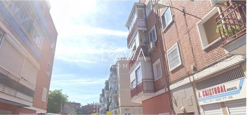 Foto c3ac1da6-2a3b-47dc-a153-dcf246850953. Piso  alquilado en carabanchel, ideal para inversores o compradores con fondos propios. 70 m construidos, 3 dormitorios y terraza, en Madrid