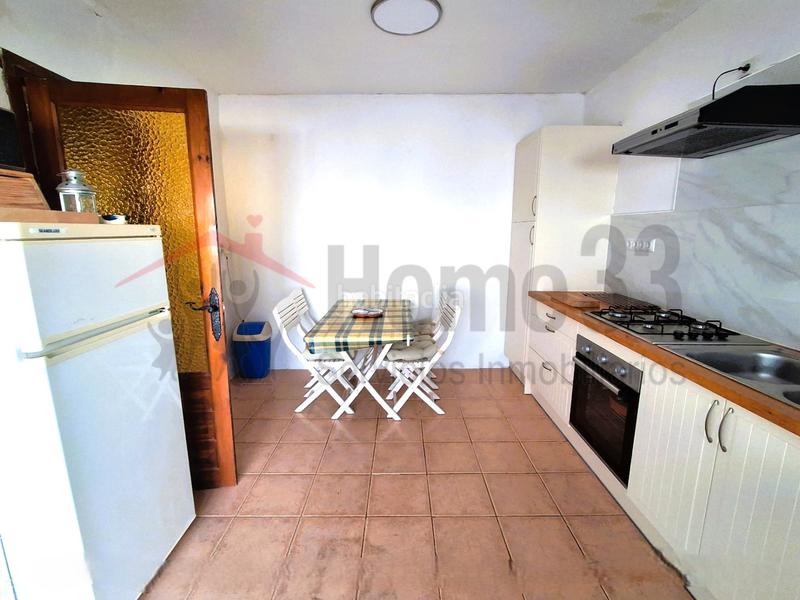 Foto 00487ce4-594d-44f3-a211-46e06e06cc96. Casale con camino in Enix