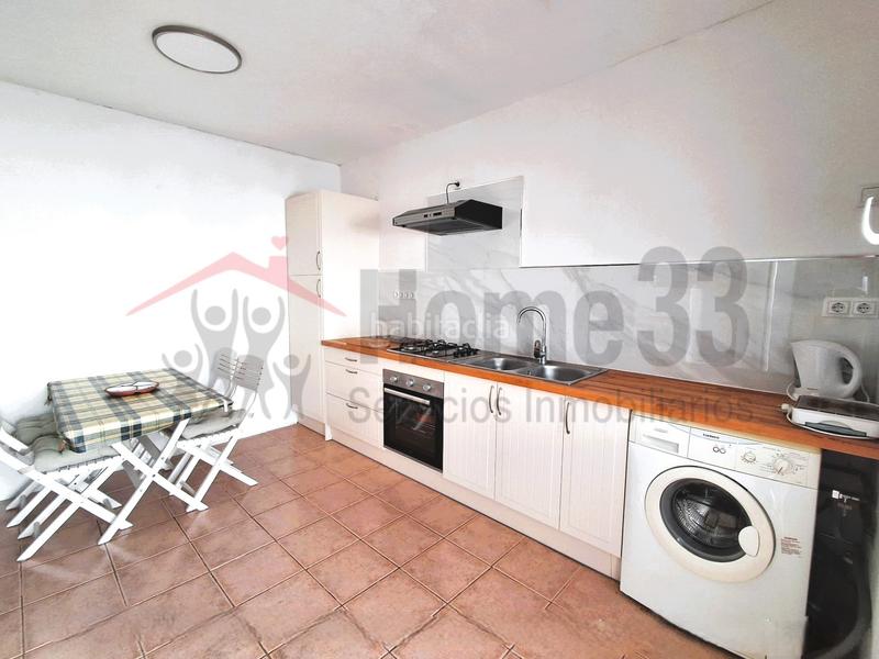 Foto 69ee95af-e45b-4b25-8a53-a7ab4c4230e2. Casale con camino in Enix