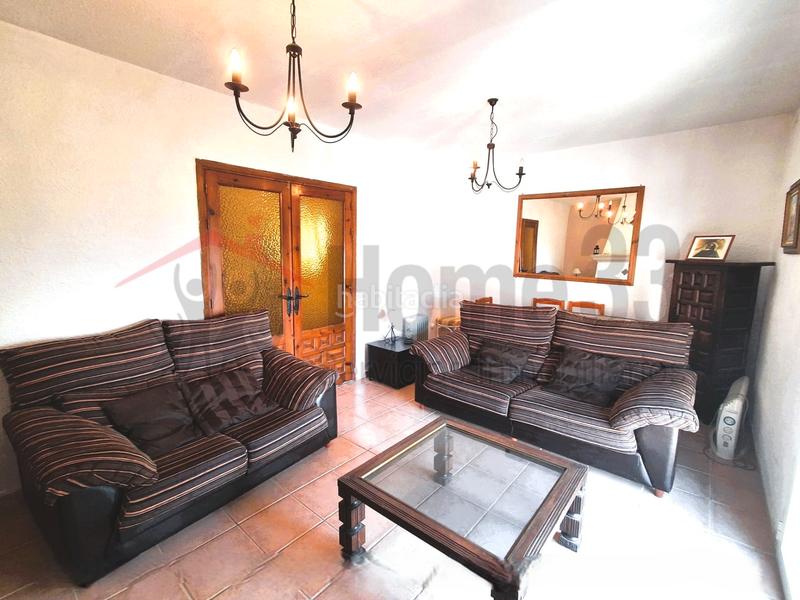 Foto 77b1d391-6ad6-470d-b37a-86f30302d005. Casale con camino in Enix
