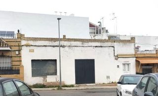 Geschäftsraum in Coria del Río. Local comercial en venta en coria del río