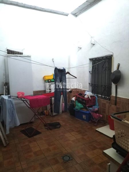 Foto bc154180-ab80-40e1-8dba-d86a9090f3c7. Local comercial a Coria del Río