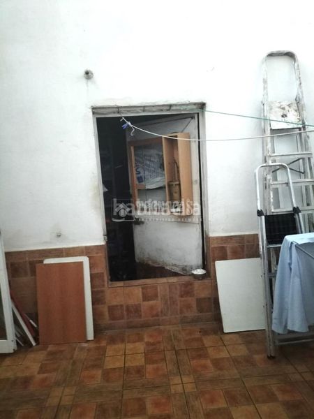 Foto bc30a5d9-9366-4d3a-9226-5992199a26a5. Local comercial a Coria del Río