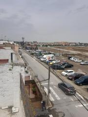 Casa aparellada a Coria del Río. Casa en venta en coria del río