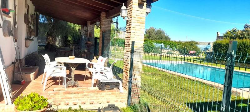 Foto d0886050-c7dd-43a1-ba93-1f429224236e. Masía casa rural en venta en Coria del Río