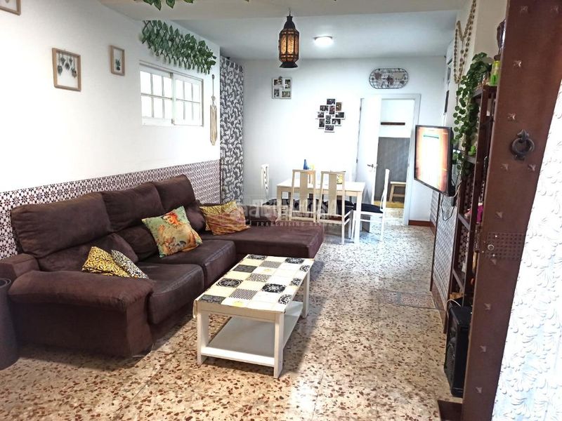 Foto edd392d1-3e5f-4273-b082-ba6c8106bf13. Local comercial a Coria del Río