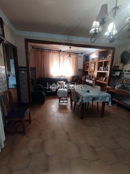 Foto eda2da03-f734-4840-8152-5b364d84a387. Casa a Coria del Río