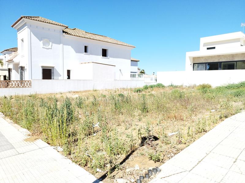 Foto 1c5078cd-22b9-41db-8b76-e7bfb5c96648. Terreno residenziale in avenida del descubrimiento 37 in Lepe