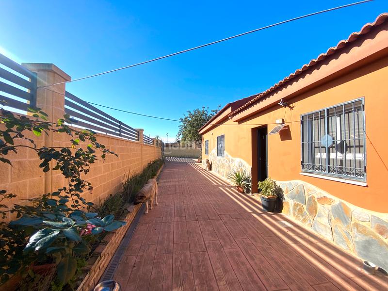 Foto ae465af8-a2bf-42c9-9d7e-6d52fe33598c. Chalet en Lepe
