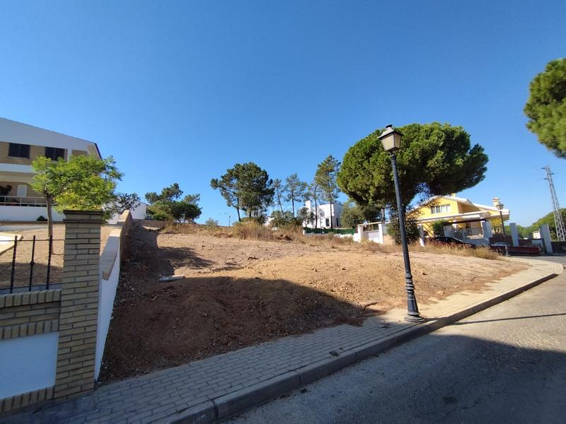 Foto e0dcb798-d088-43f3-a007-e30fa94d6c5c. Terrain résidentiel dans calle malva 118 dans Lepe