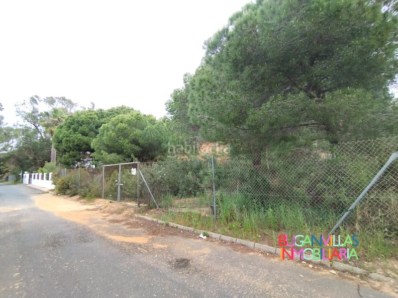 Foto 146f6bb0-840e-494b-8bb8-2c77a95df386. Wohngrundstück in urbanización las colinas 85 in Isla Cristina