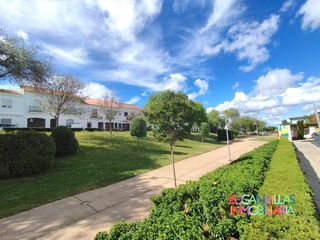 Reihenhaus  Calle colón. Vivienda en planta baja en zona residencial tranquila y familiar