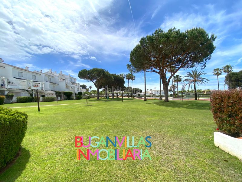 Foto dadbc8ff-ebc6-4f89-ba7b-5f32b7ed8df2. Apartament a calle de los halcones 8 a Isla Canela Ayamonte