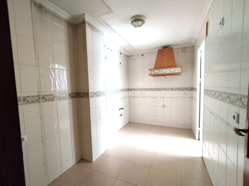 Foto bbf295aa-ee1e-4b78-94e3-7b242273fb68. Appartamento in avenida santa marta 39 in La Orden Huelva