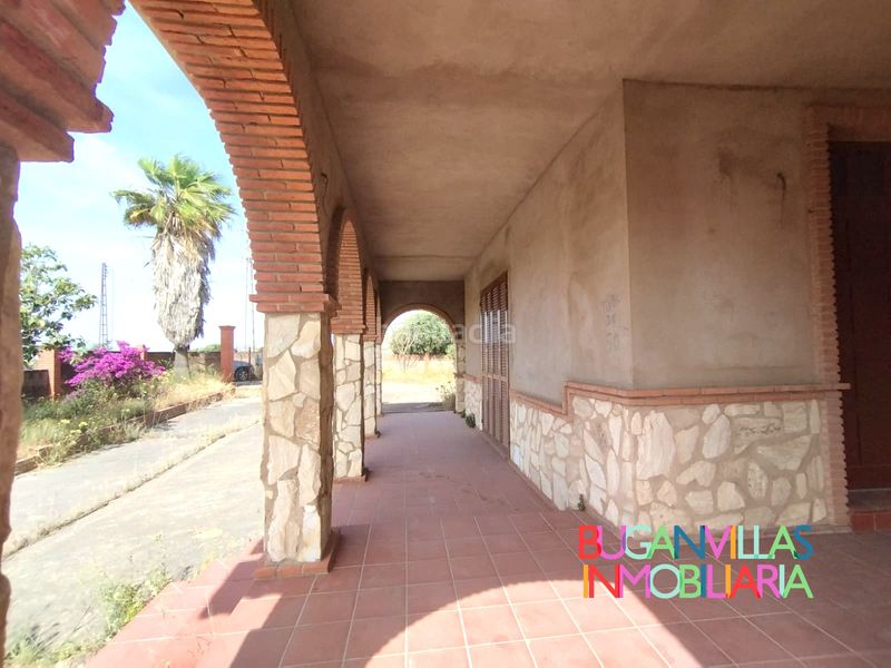 Foto 57f10018-fd4d-4c2b-a561-27ce63fad40e. Chalet with parking in Villablanca