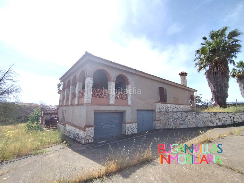 Foto a4ced74f-0e94-448d-9713-af24a9c77f14. Chalet with parking in Villablanca
