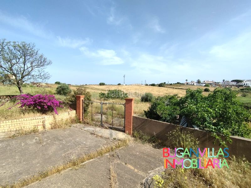 Foto fa32d3cc-2cb5-4c8e-b866-4a0fb7583e61. Chalet with parking in Villablanca