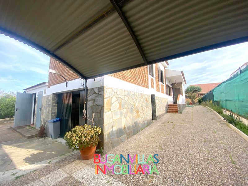 Foto d34c1776-efc8-4109-8d5e-91a6280fa3e9. Chalet en Lepe