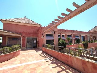 Business premise in Paseo de la chirina 51