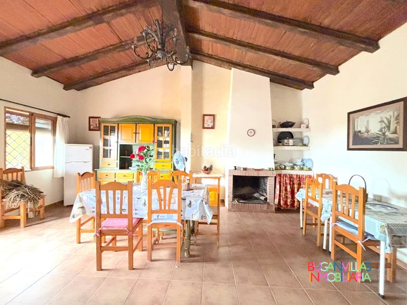 Foto 256cdcf2-6884-4237-9189-6b57900a8561. Casale con camino parcheggio in Lepe