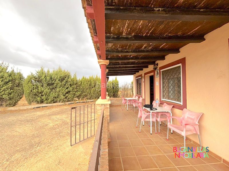 Foto fdc56ac0-4553-4d95-9784-aaa2ba4f1f16. Casale con camino parcheggio in Lepe