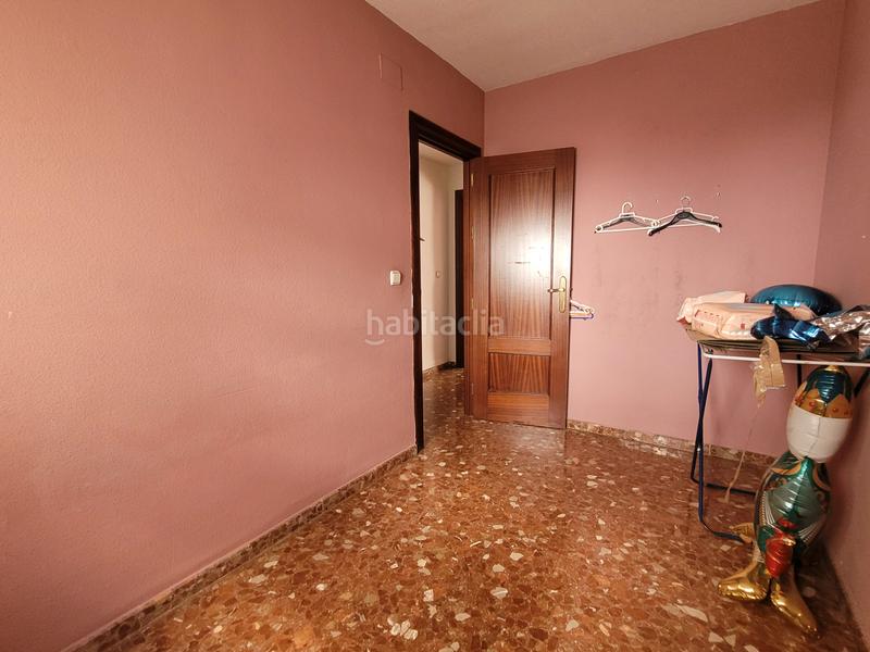 Foto 92a03f4a-9942-4d7a-8093-5b49e21022f6. Piso en calle venus 4 piso en Maracena