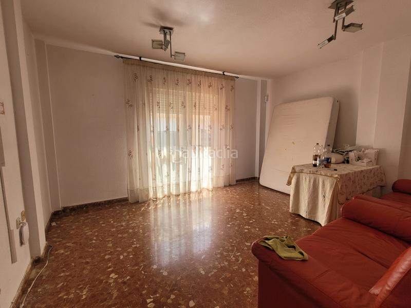 Foto b92d9f73-16e4-40e6-8d33-5c603debad1f. Piso en calle venus 4 piso en Maracena