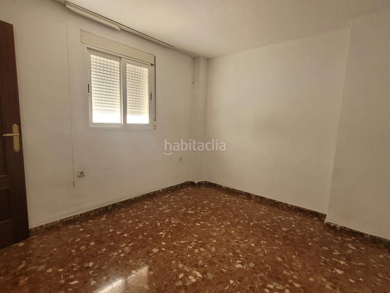 Foto d3fd96ad-e382-4f8b-b015-234bef2a78b6. Piso en calle venus 4 piso en Maracena