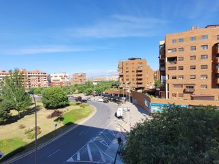 Piso en Av. F. Garcia Lorca - Nueva Estación Autobuses. Zona albaida
