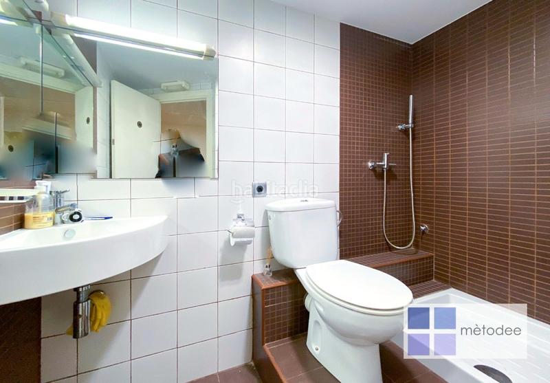 Foto a14d877b-cd8c-4bfb-80e8-8f8a6299d3b2. Büro mit heizung in Centre Mataró