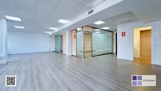 Rent Office space  Carrer d'aragó. Oficina recien reformada en el centro de la ciudad