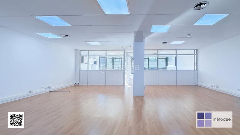 Foto c2142a21-fc33-449a-a470-1c27fa2622ef. Alquiler oficina  muy luminosa en edificio corporativo en el eixample en Barcelona