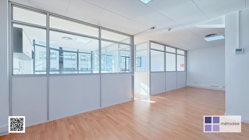 Foto c4d256ca-a97b-4987-98fb-59bba93be103. Location bureau avec chauffage dans Sant Antoni Barcelona